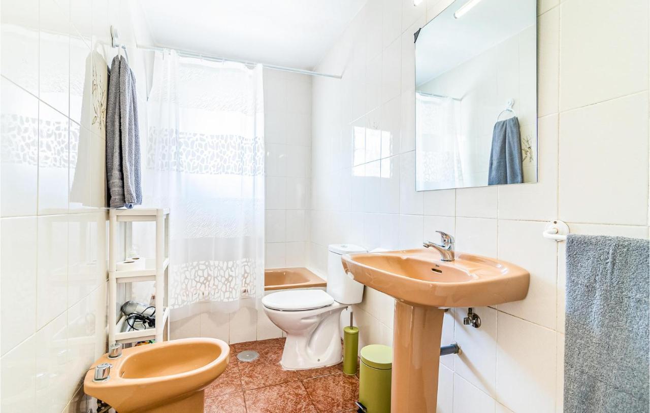 Beautiful Apartment In Cordoba With Kitchenette מראה חיצוני תמונה